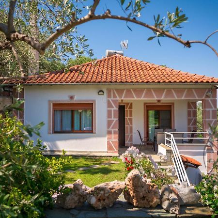 Gardenia Sea View Home Chorefton Bagian luar foto